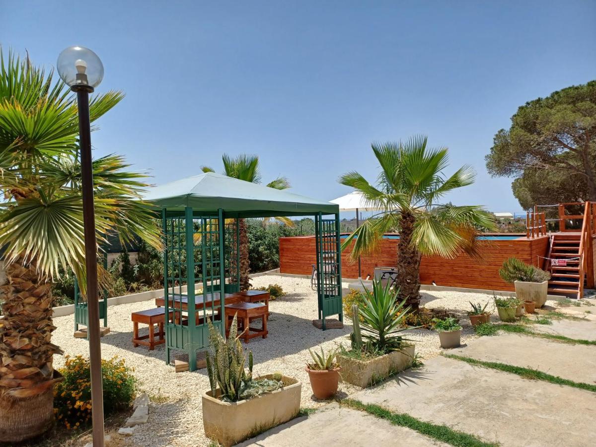 Turtle Island Apartments Santa Croce Camerina Buitenkant foto